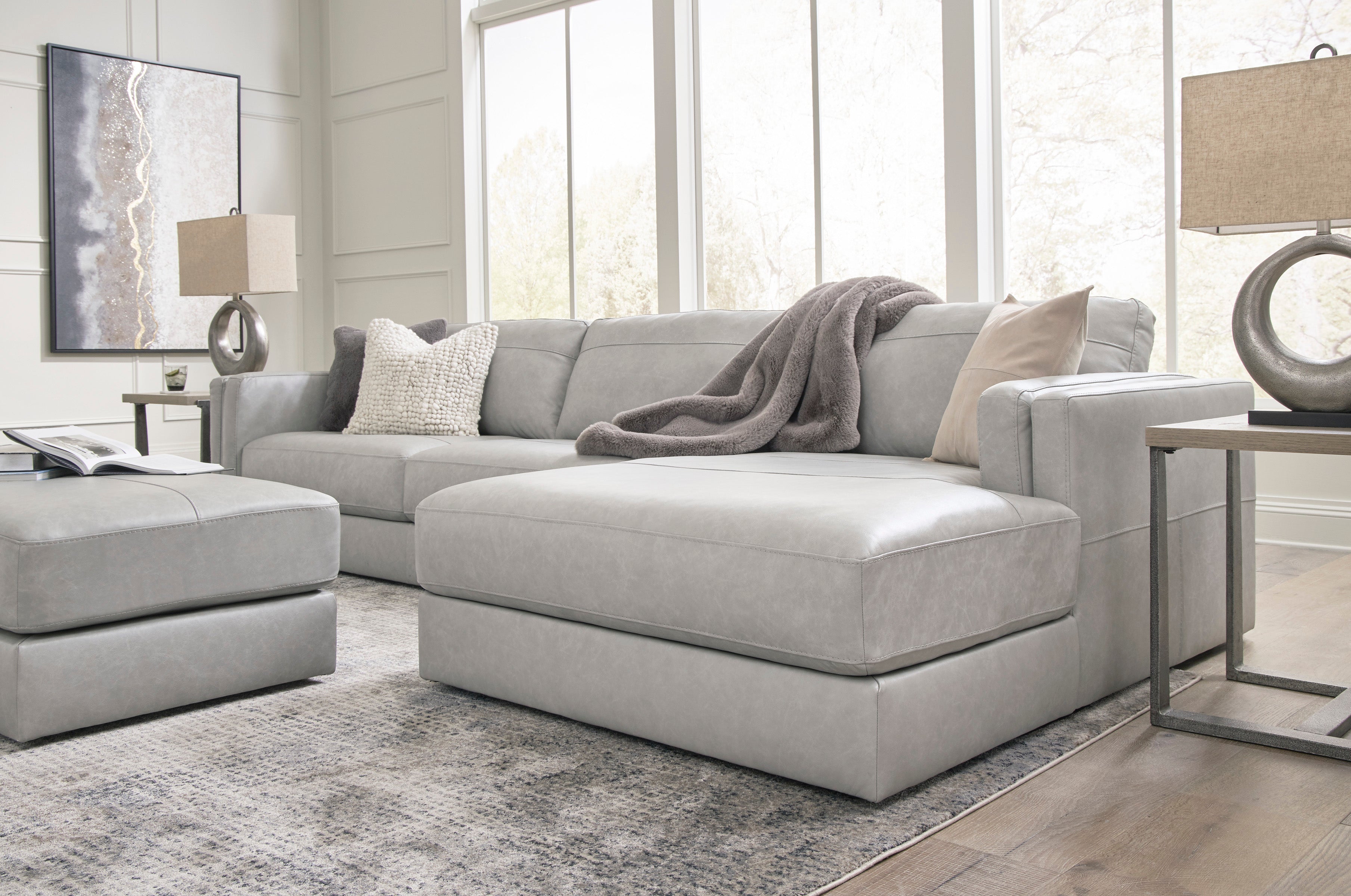 Amiata 2-Piece Sectional with Chaise