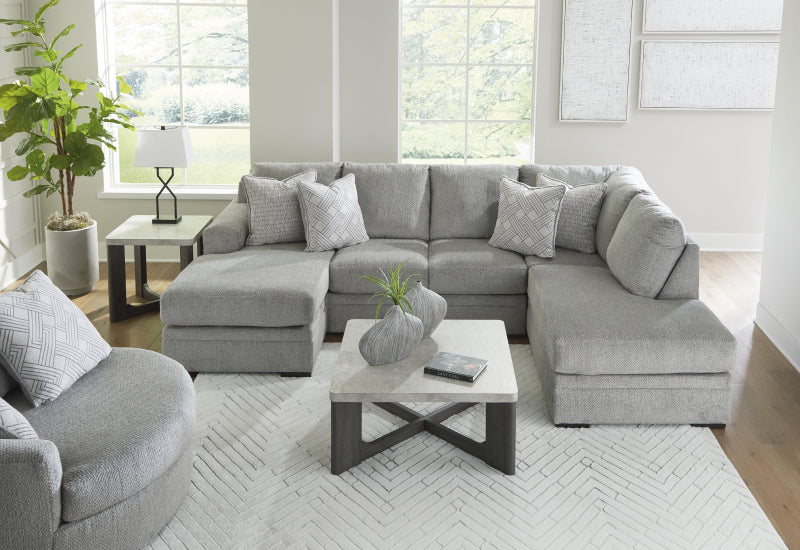 Casselbury 2-Piece Sectional with Chaise